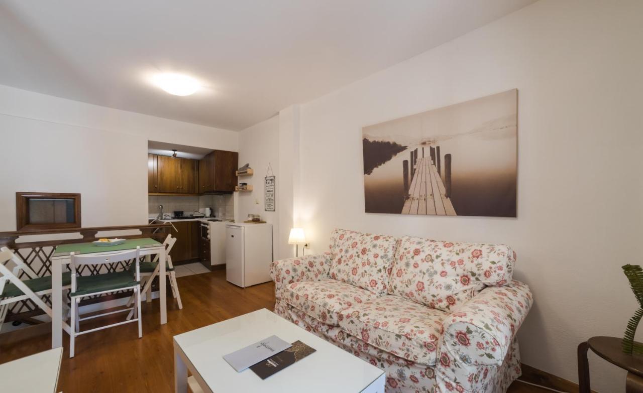 Anelia Boutique Apartments นาฟปลิโอ ภายนอก รูปภาพ